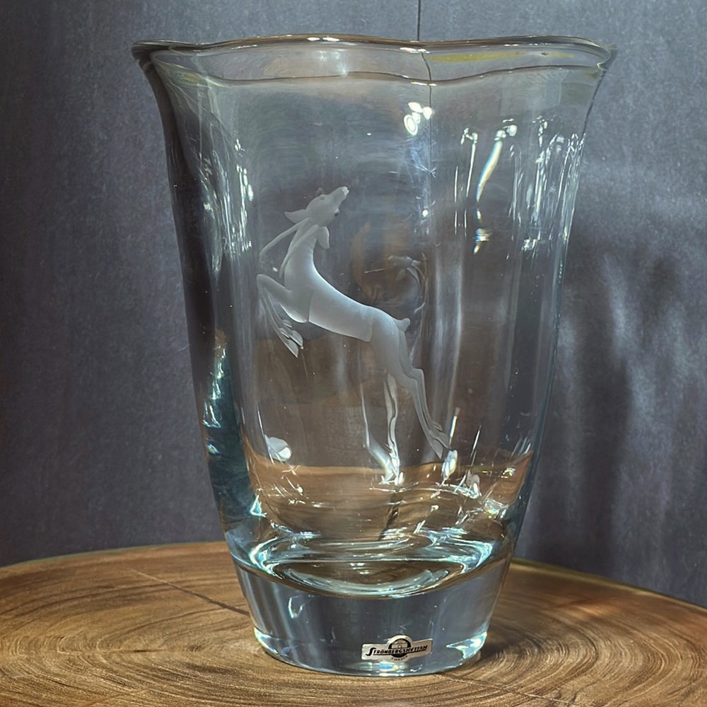 STROMBERGSHYTTAN SWEDEN 8" Crystal Vase with Etched Gazelle